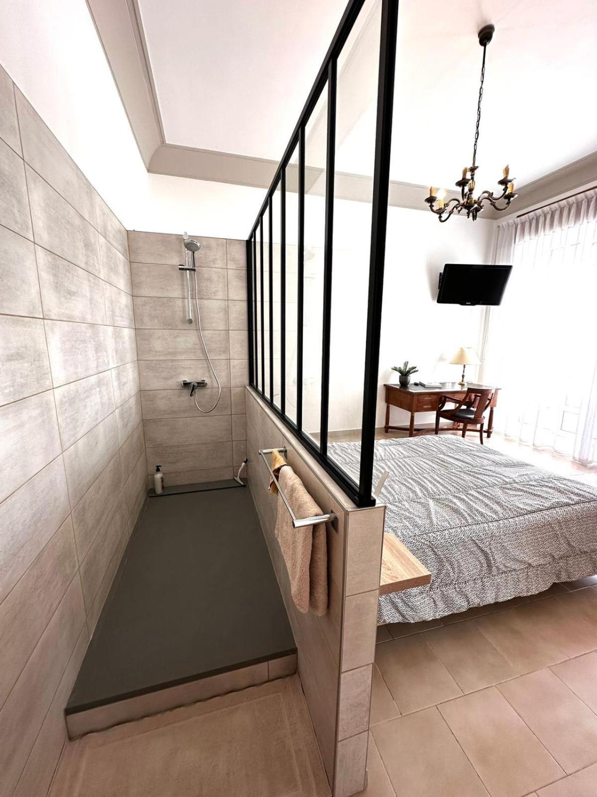 Appartement 4 A 8 Personnes, Spacieux De Standing Classe 4 Etoiles Nîmes Exterior foto
